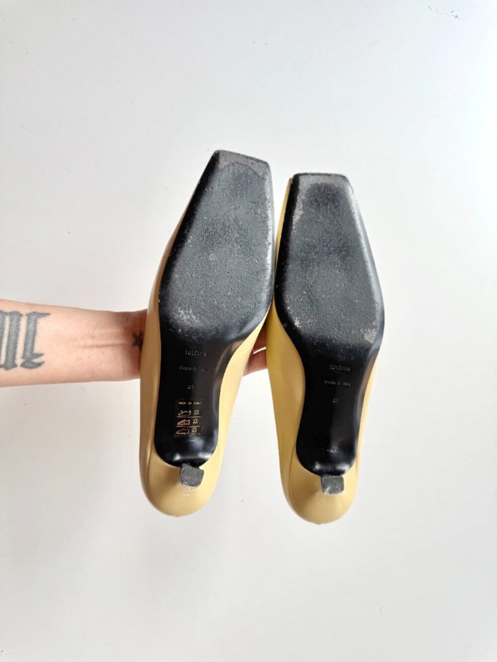 TOTEME Butter Yellow Leather Square Toe Kitten Heel Mules Slides, Size 37 - Picture 14 of 16
